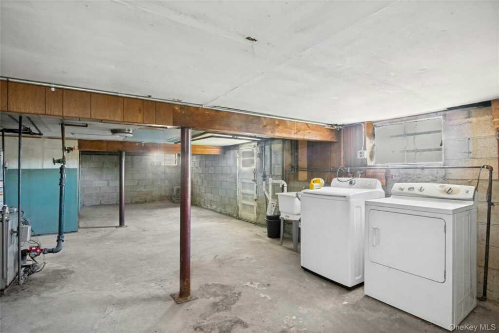 187 Old Mamaroneck Road, White Plains, NY 10605 - Photo 30 of 34