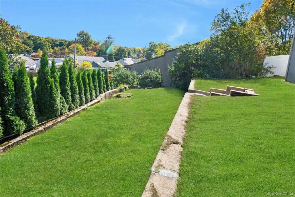187 Old Mamaroneck Road, White Plains, NY 10605 - Photo 33 of 34