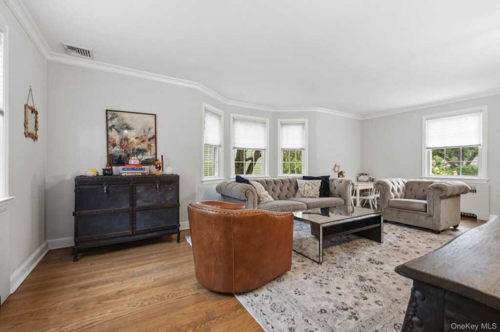 52 Tamarack Road, Rye, NY 10573 - Photo 9 of 49