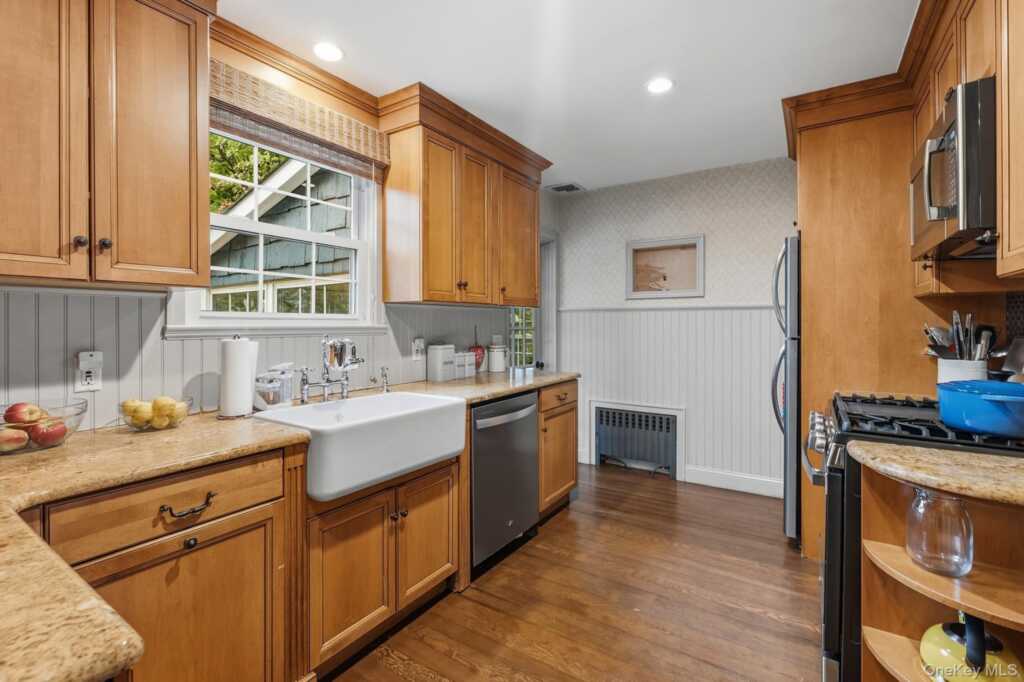 52 Tamarack Road, Rye, NY 10573 - Photo 15 of 49