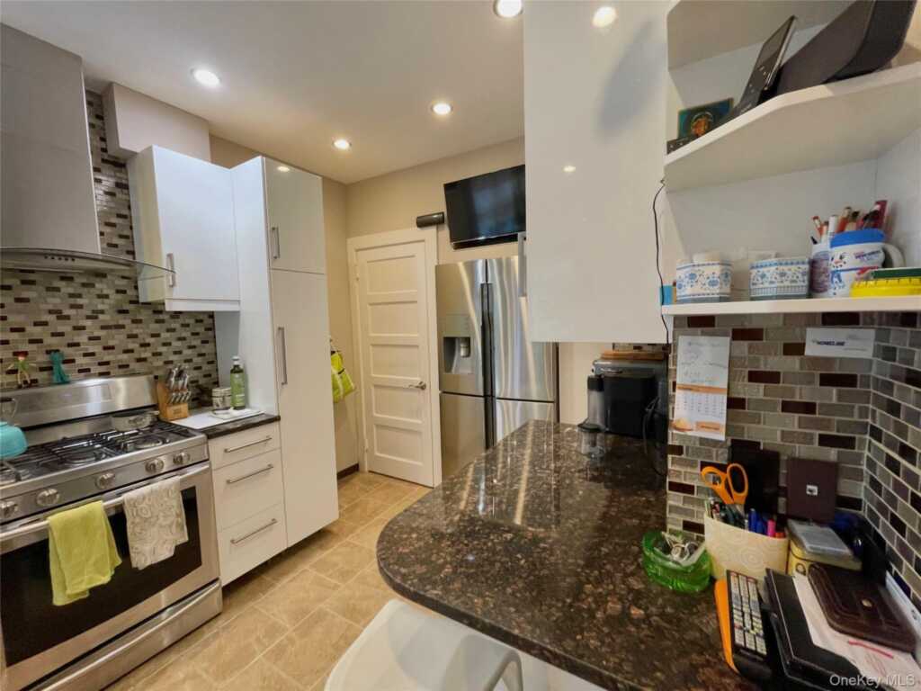 42 Park Avenue, Rye, NY 10573 - Photo 3 of 16
