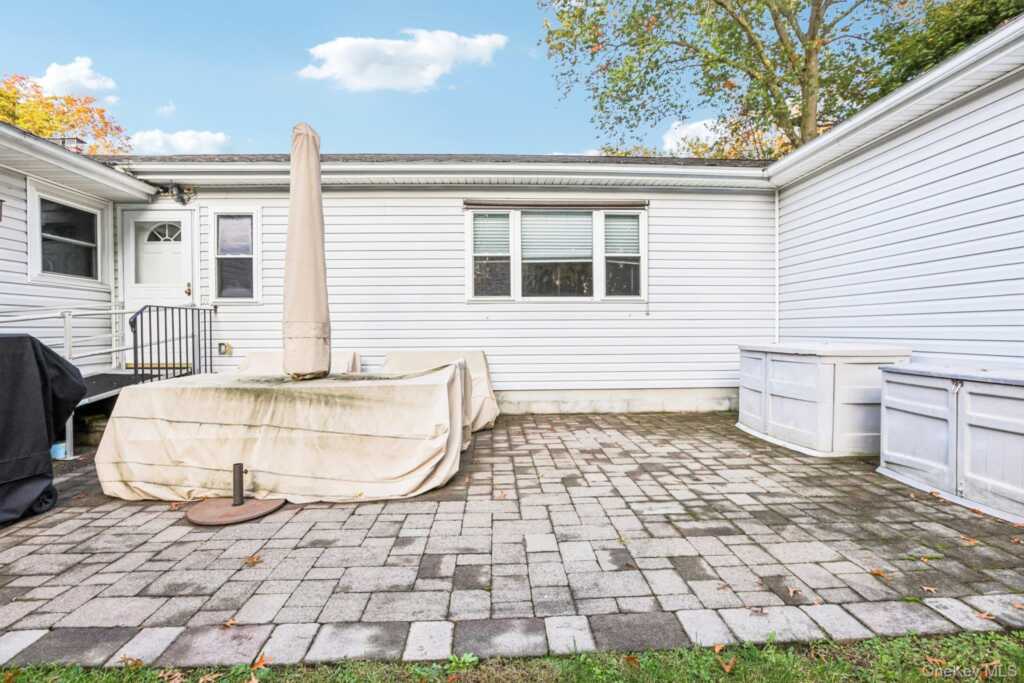 7 Albro Lane, White Plains, NY 10603 - Photo 9 of 49