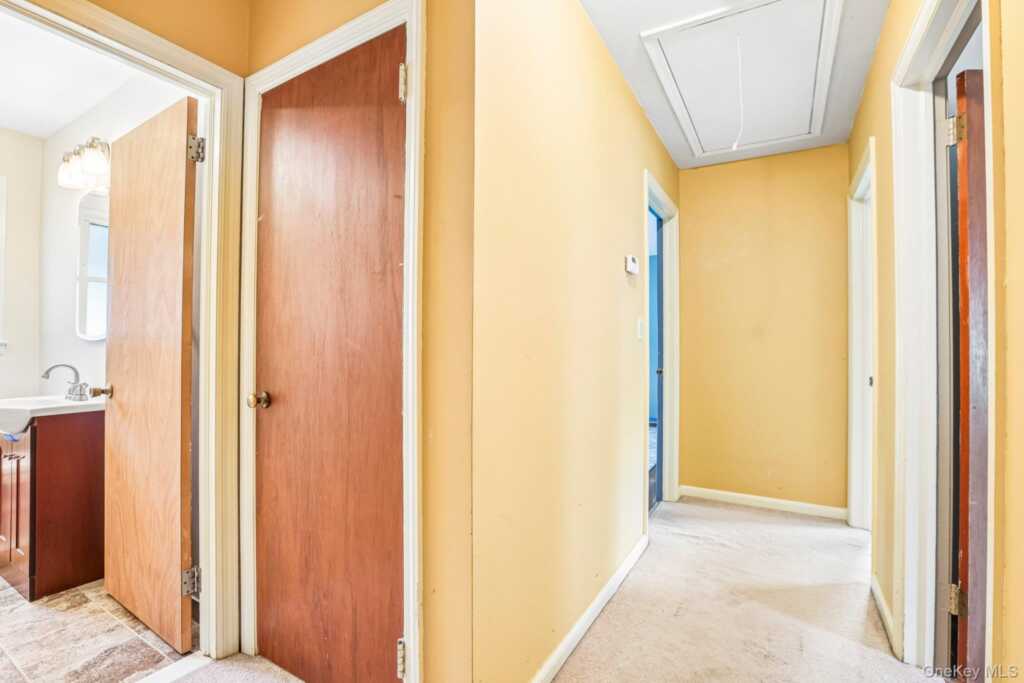 7 Albro Lane, White Plains, NY 10603 - Photo 23 of 49