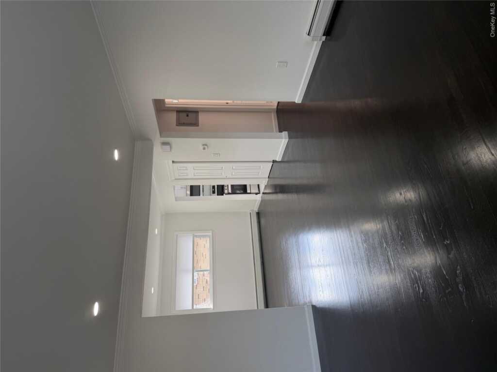 14 Central Drive, Unit #4, Nanuet, NY 10954 - Photo 5 of 15