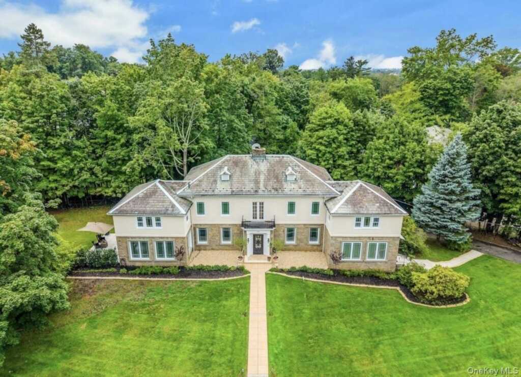 50 Forest Circle, New Rochelle, NY 10804