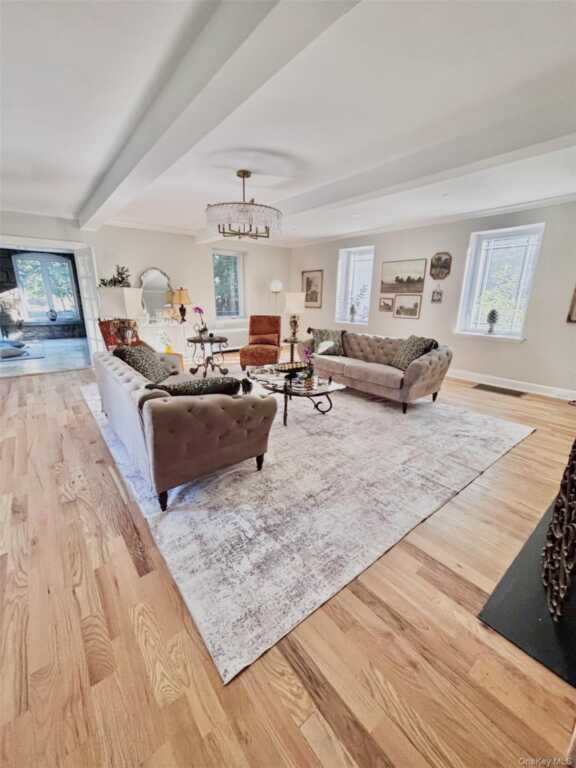50 Forest Circle, New Rochelle, NY 10804 - Photo 2 of 24