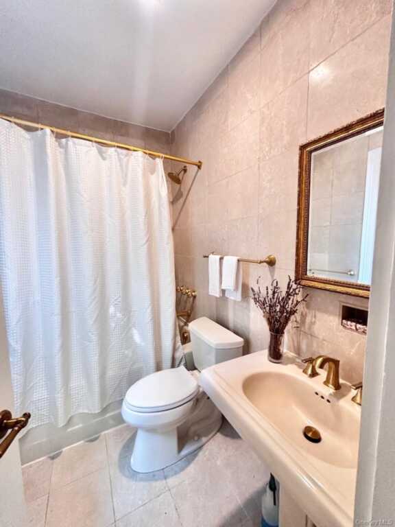 50 Forest Circle, New Rochelle, NY 10804 - Photo 21 of 24