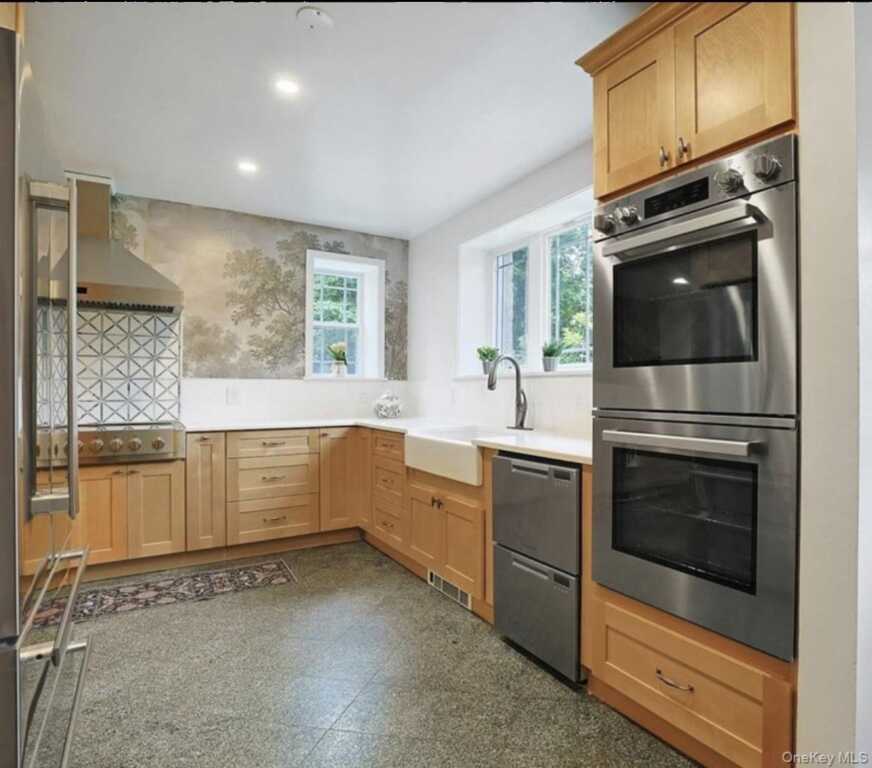 50 Forest Circle, New Rochelle, NY 10804 - Photo 7 of 24