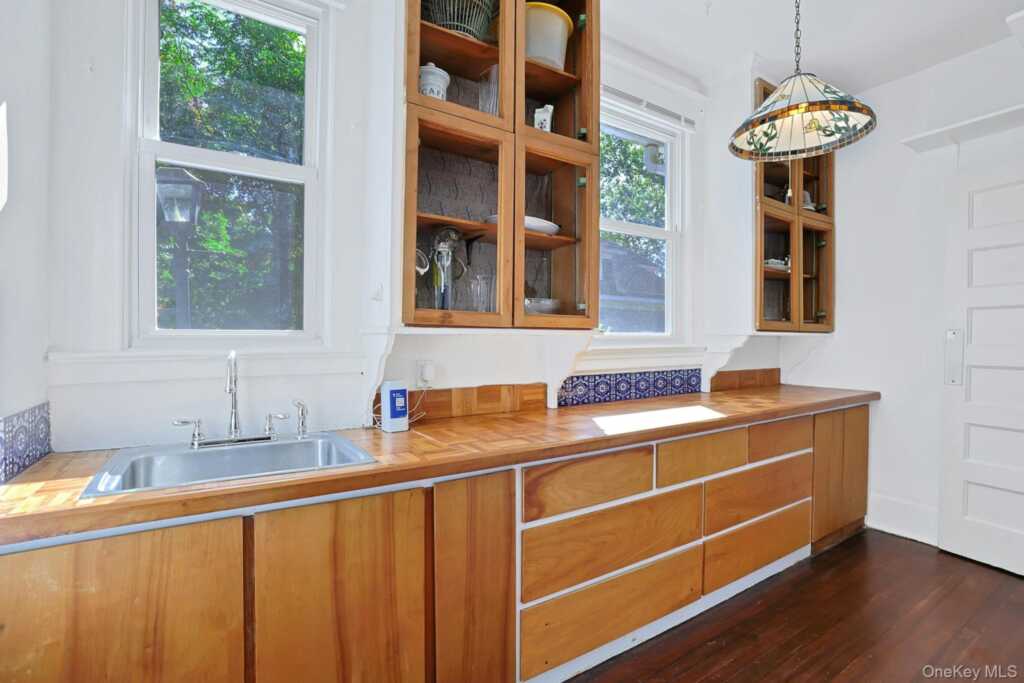 43 Broadview Avenue, New Rochelle, NY 10804 - Photo 15 of 44