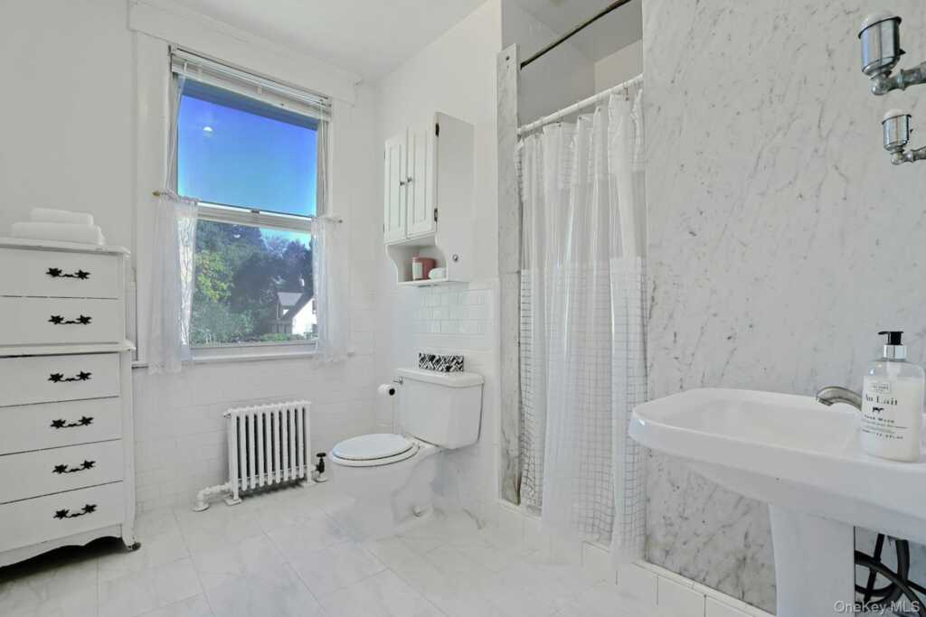 43 Broadview Avenue, New Rochelle, NY 10804 - Photo 26 of 44