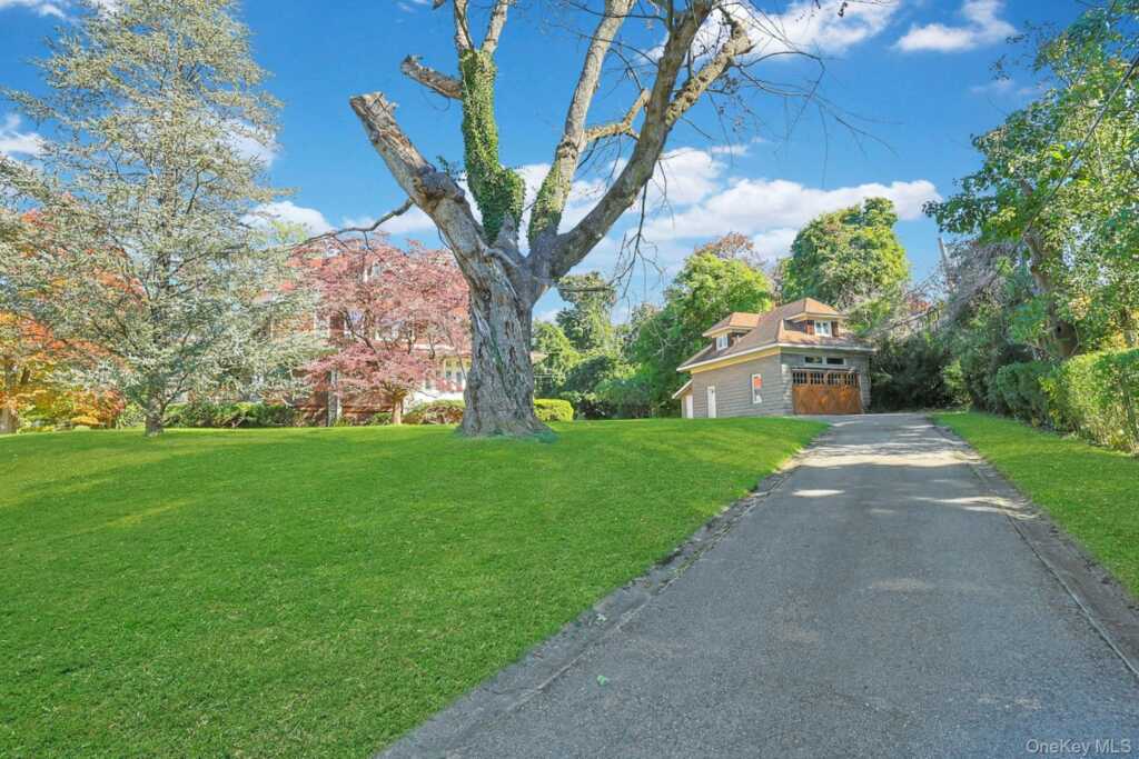 43 Broadview Avenue, New Rochelle, NY 10804 - Photo 33 of 44