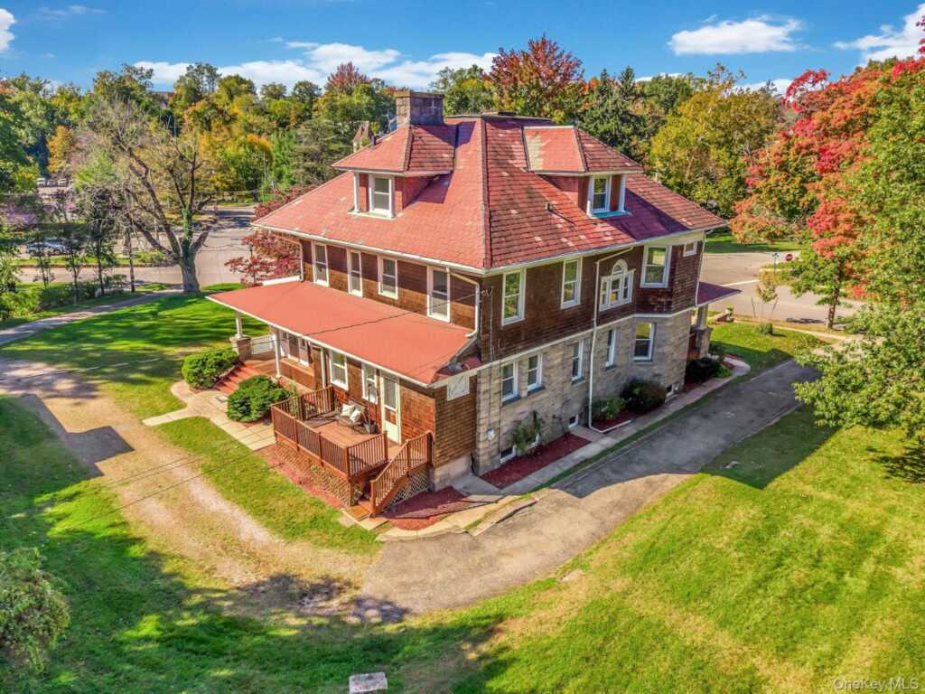 43 Broadview Avenue, New Rochelle, NY 10804 - Photo 5 of 44