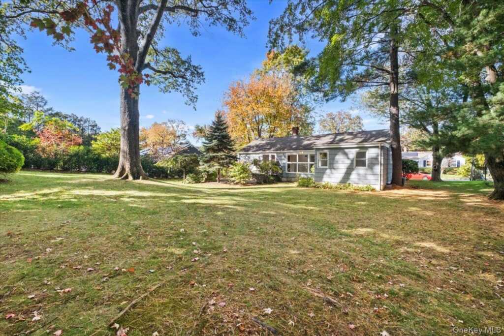 31 Rogers Drive, New Rochelle, NY 10804 - Photo 16 of 20