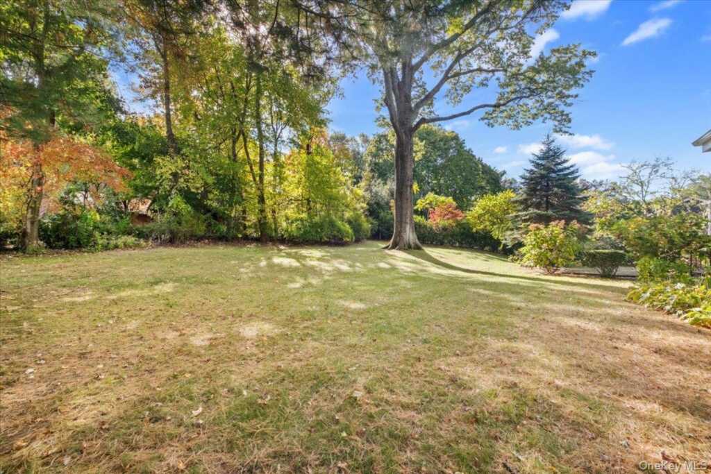31 Rogers Drive, New Rochelle, NY 10804 - Photo 17 of 20