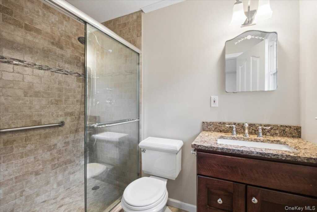 31 Rogers Drive, New Rochelle, NY 10804 - Photo 7 of 20