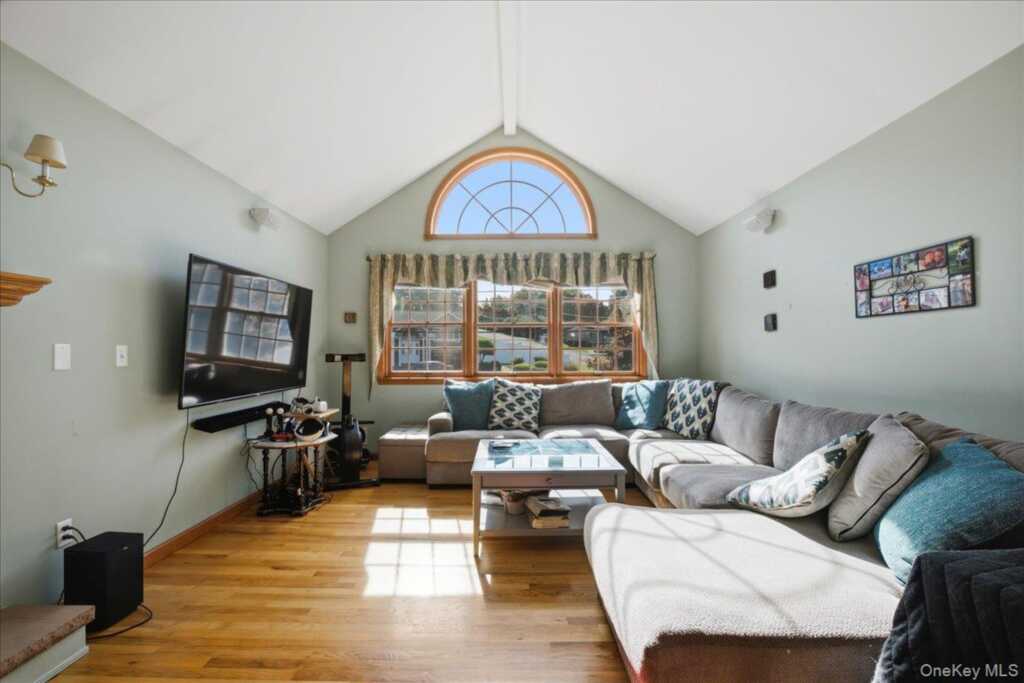 32 Gilmore Drive, Stony Point, NY 10980 - Photo 10 of 44