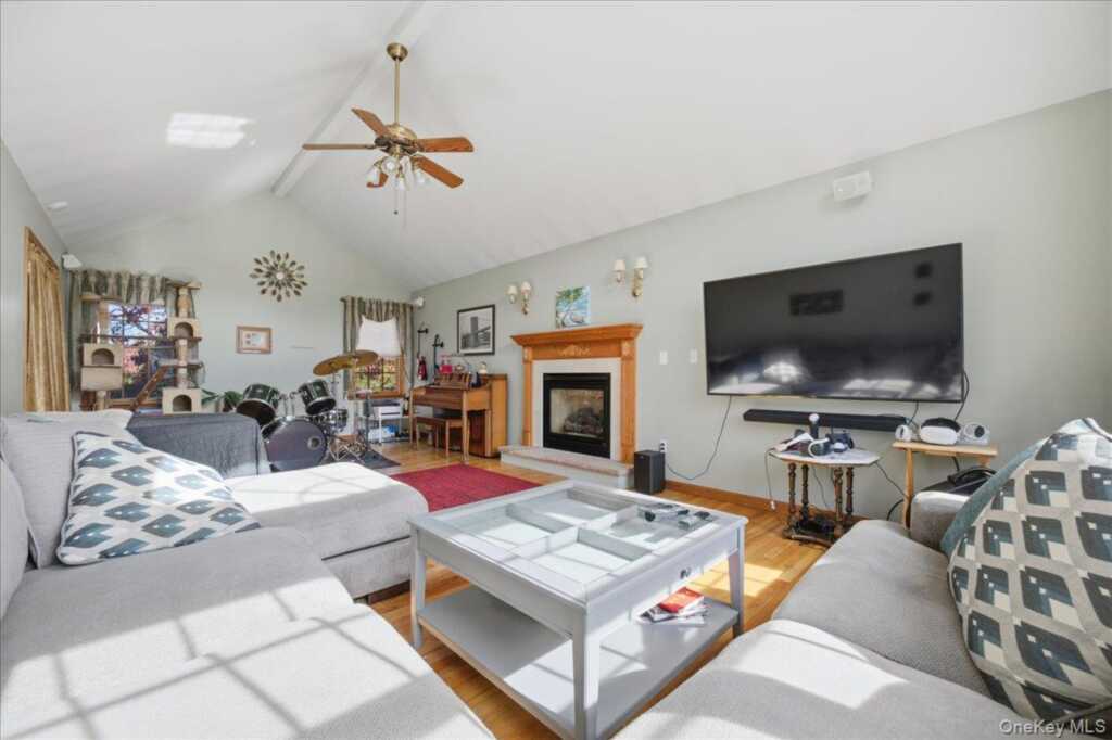32 Gilmore Drive, Stony Point, NY 10980 - Photo 12 of 44