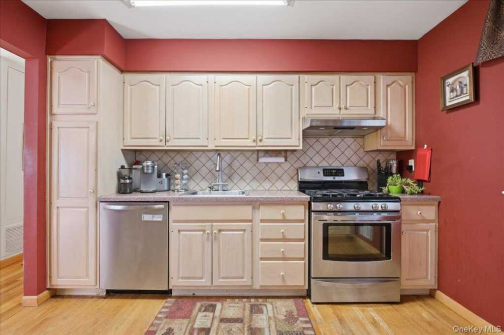 32 Gilmore Drive, Stony Point, NY 10980 - Photo 15 of 44