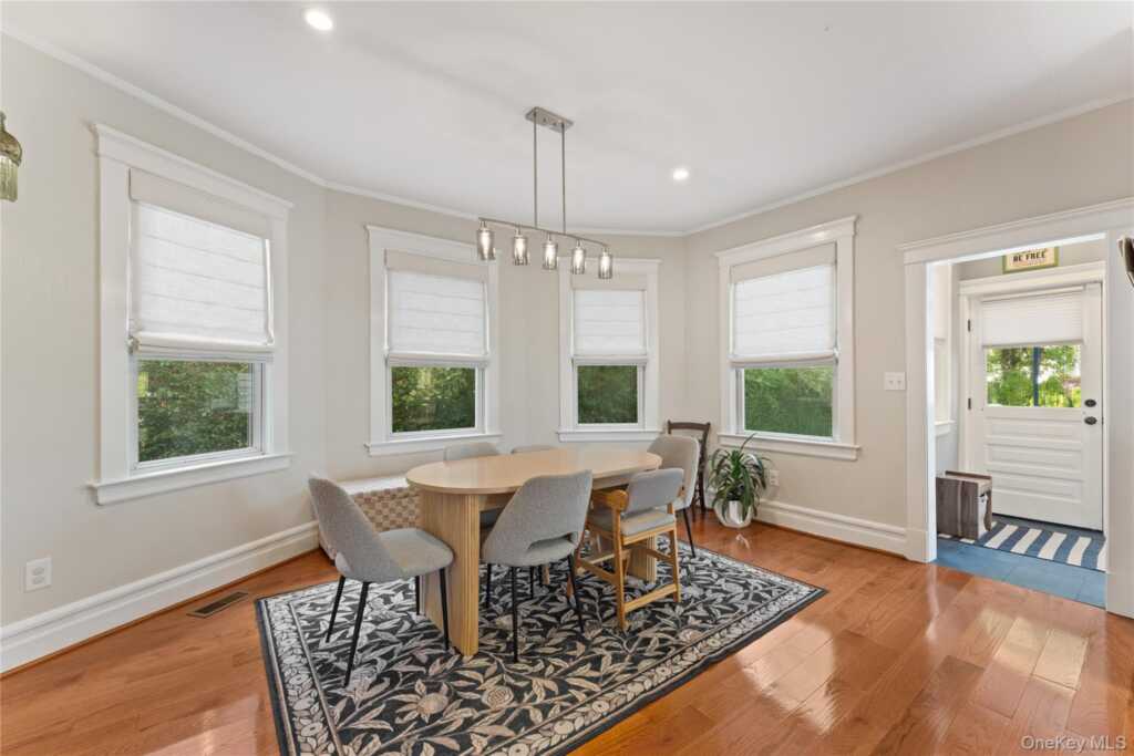 115 Coligni Avenue, New Rochelle, NY 10801 - Photo 17 of 36