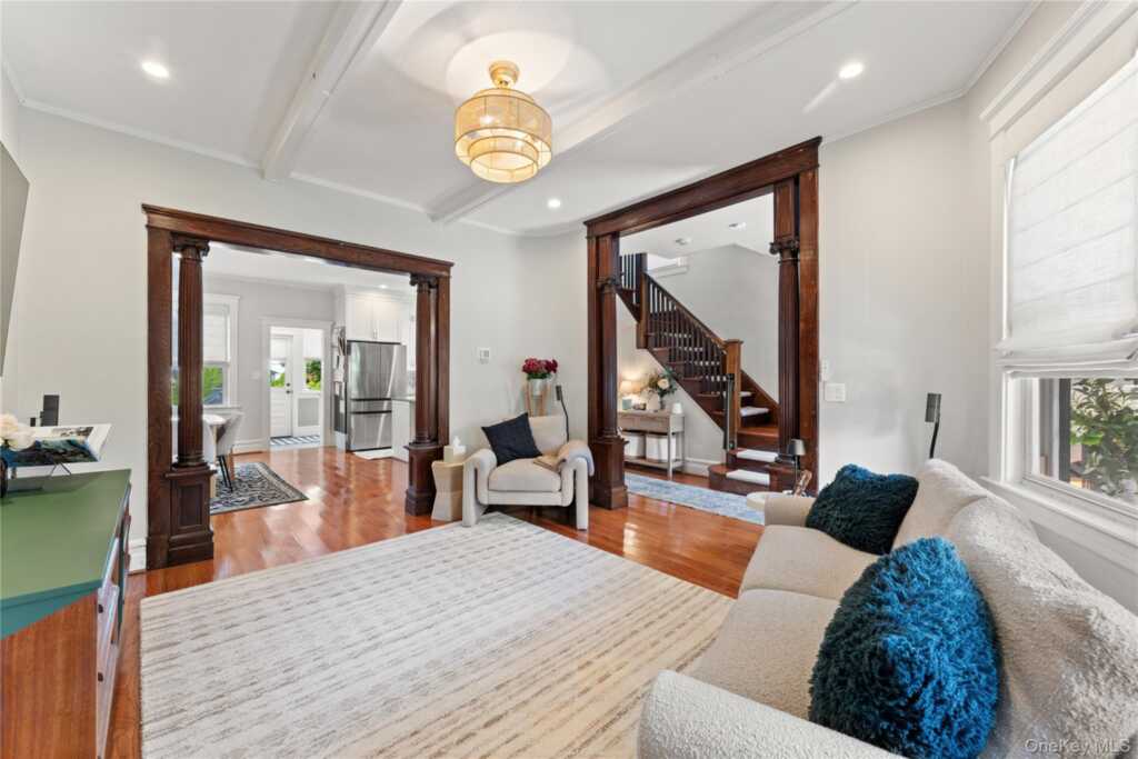 115 Coligni Avenue, New Rochelle, NY 10801 - Photo 9 of 36
