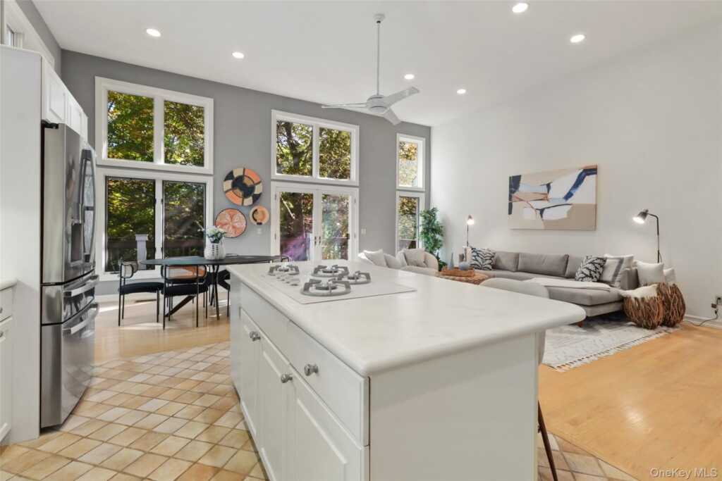 5 Hidden Pond Drive, Rye, NY 10573 - Photo 13 of 43
