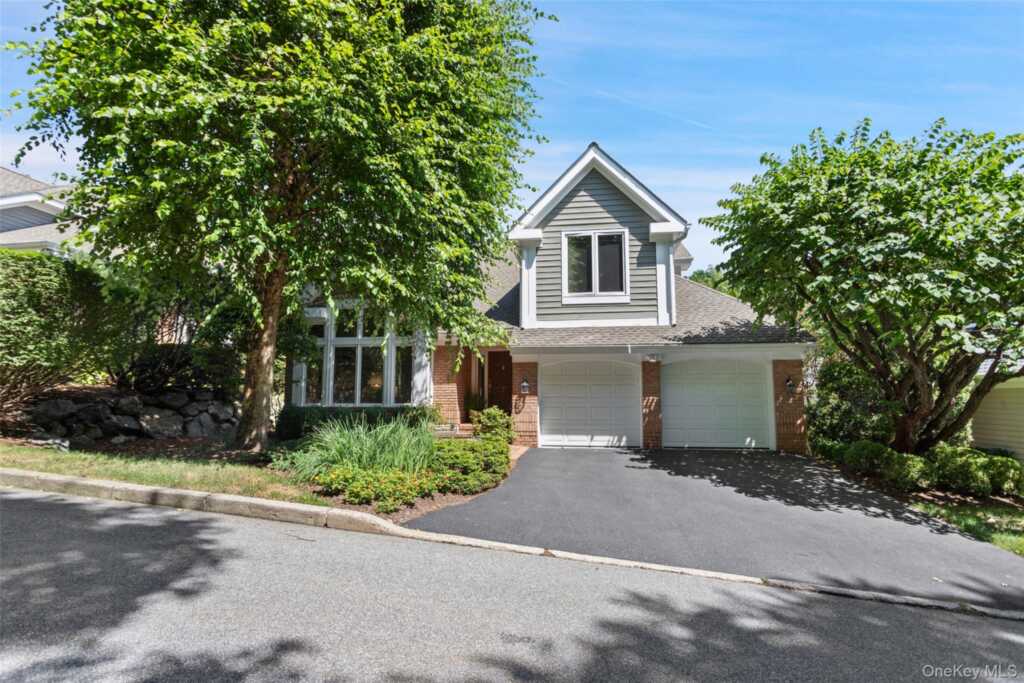 5 Hidden Pond Drive, Rye, NY 10573 - Photo 2 of 43