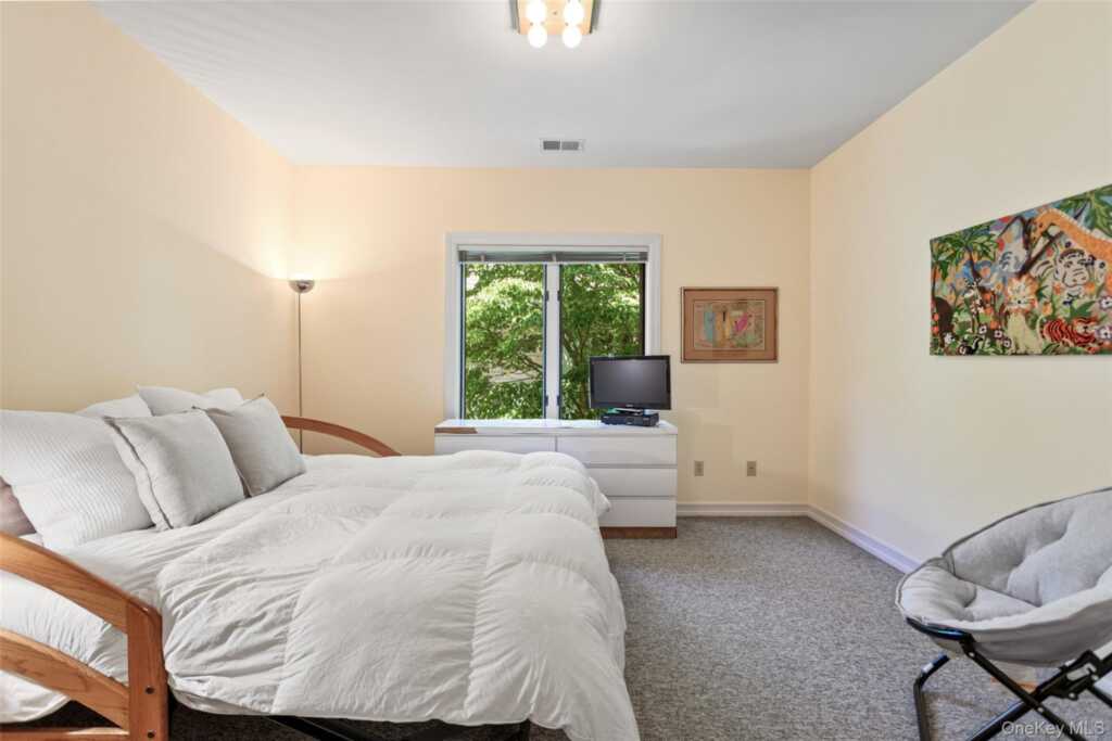 5 Hidden Pond Drive, Rye, NY 10573 - Photo 24 of 43