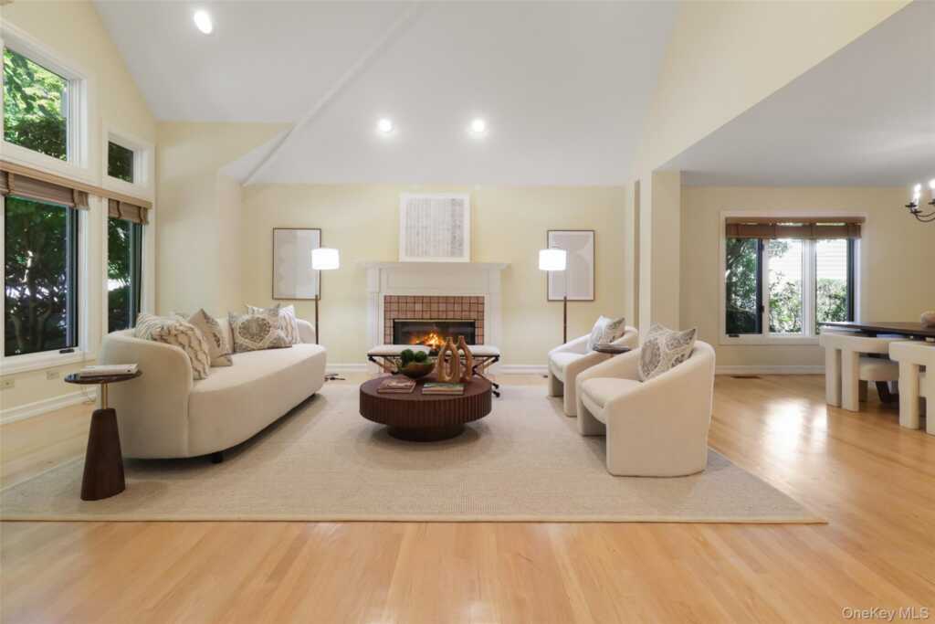 5 Hidden Pond Drive, Rye, NY 10573 - Photo 3 of 43