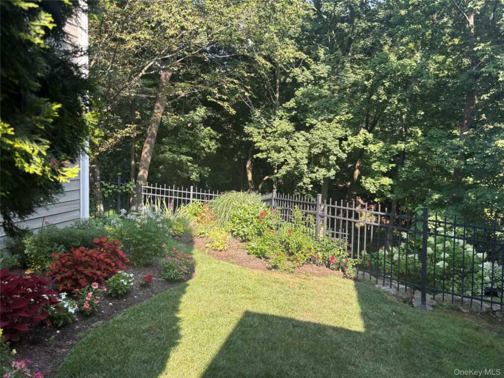 5 Hidden Pond Drive, Rye, NY 10573 - Photo 32 of 43
