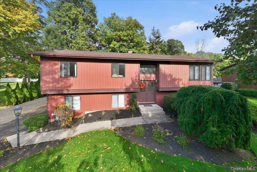 28 Peach Street, Nanuet, NY 10954
