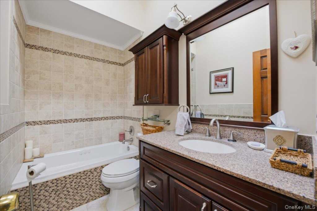 28 Peach Street, Nanuet, NY 10954 - Photo 23 of 38