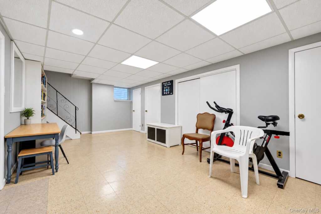 167 Coligni Avenue, New Rochelle, NY 10801 - Photo 20 of 33
