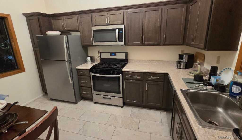 135 West Nyack Road, Unit #125, Nanuet, NY 10954 - Photo 4 of 15