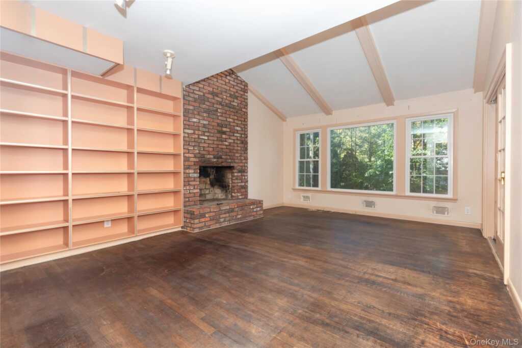 19 Boxwood Place, Rye, NY 10573 - Photo 3 of 23