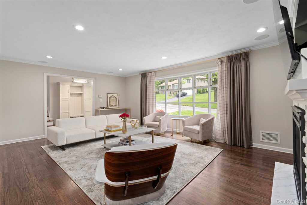 44 Bonwit Road, Rye, NY 10573 - Photo 4 of 24