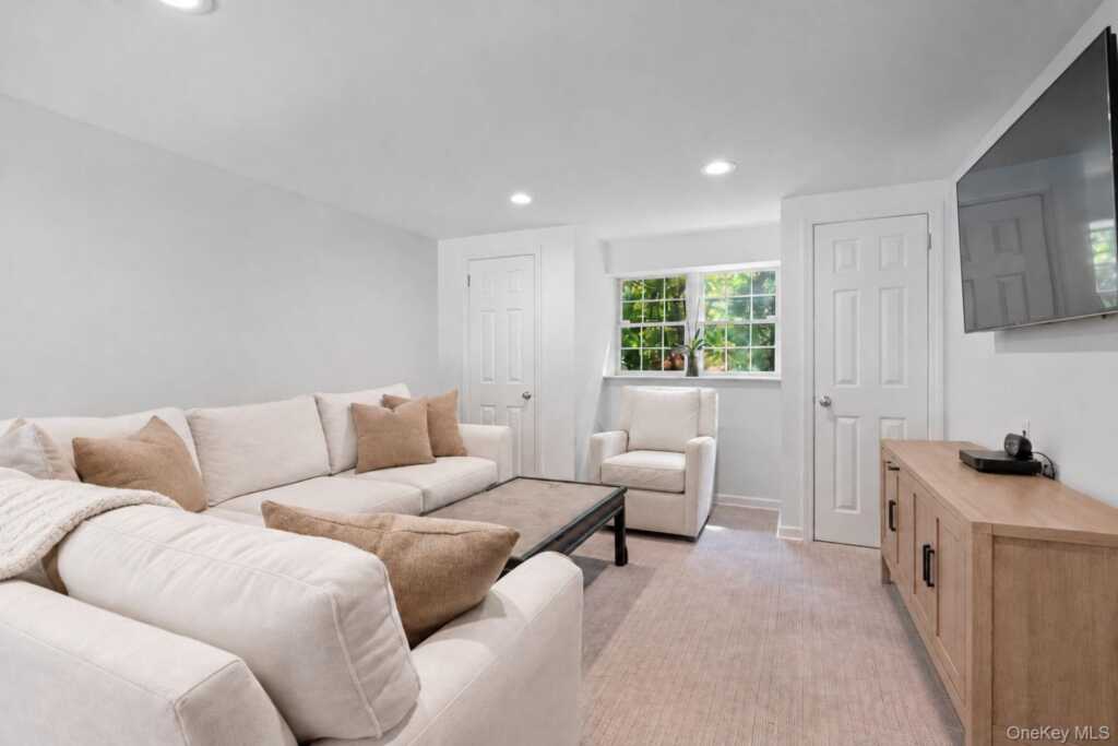 44 Bonwit Road, Rye, NY 10573 - Photo 9 of 24