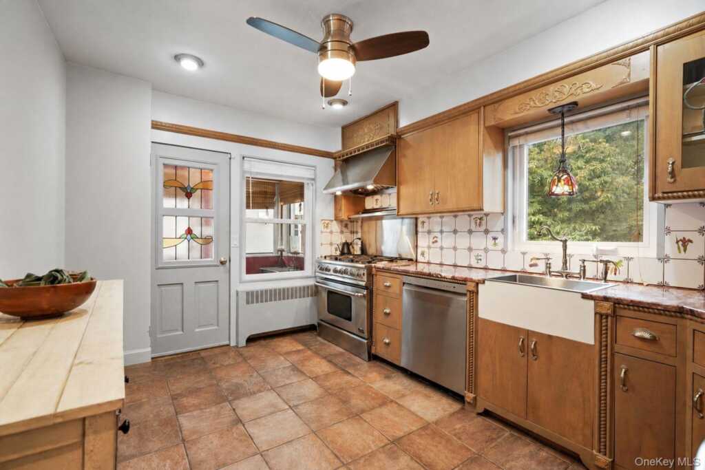 74 Tamarack Road, Rye, NY 10573 - Photo 7 of 25